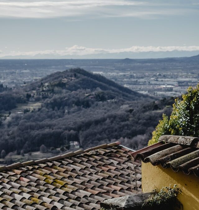 Pourquoi faire appel à une entreprise de couverture pour la rénovation de votre toiture à Salon de Provence ?